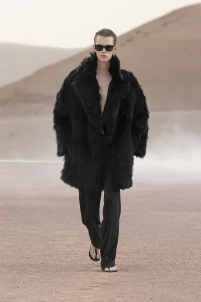 Look 7